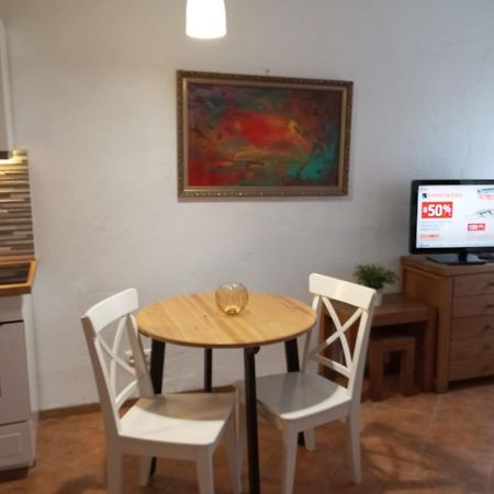 Old Studio Apartment Vilnius Exterior photo
